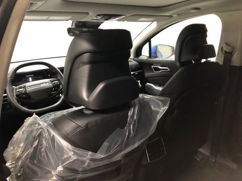 New 2026 Kia Sportage EX AWD/4WD image 17