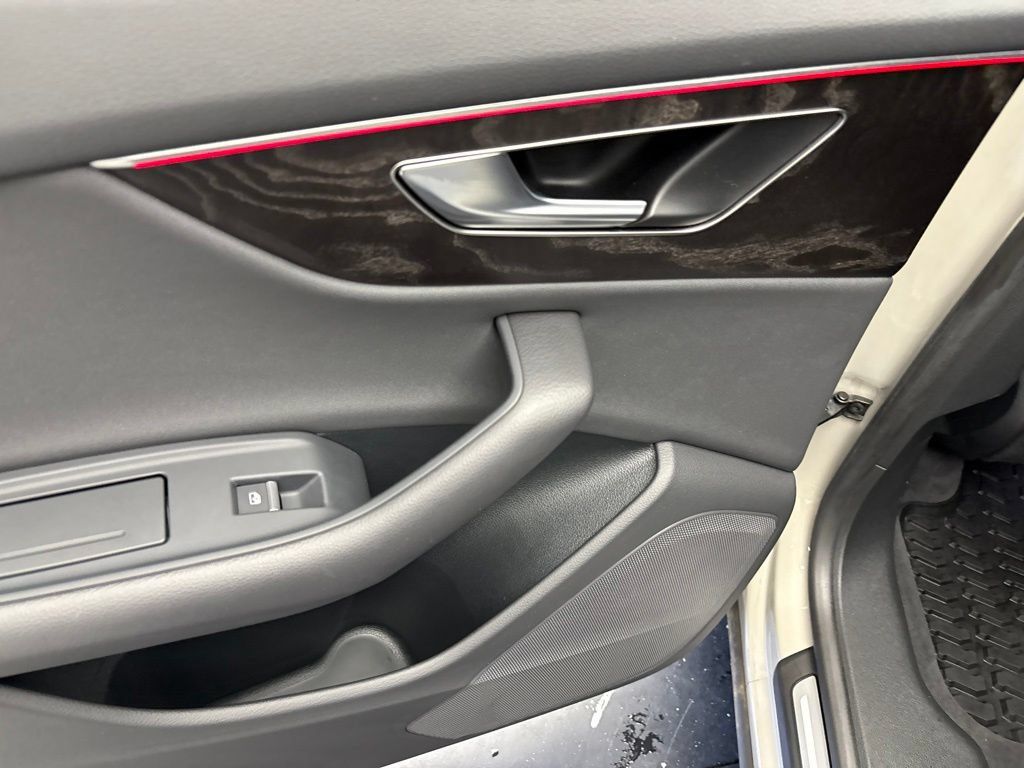 Certified 2023 Audi Q8 Premium AWD/4WD image 21