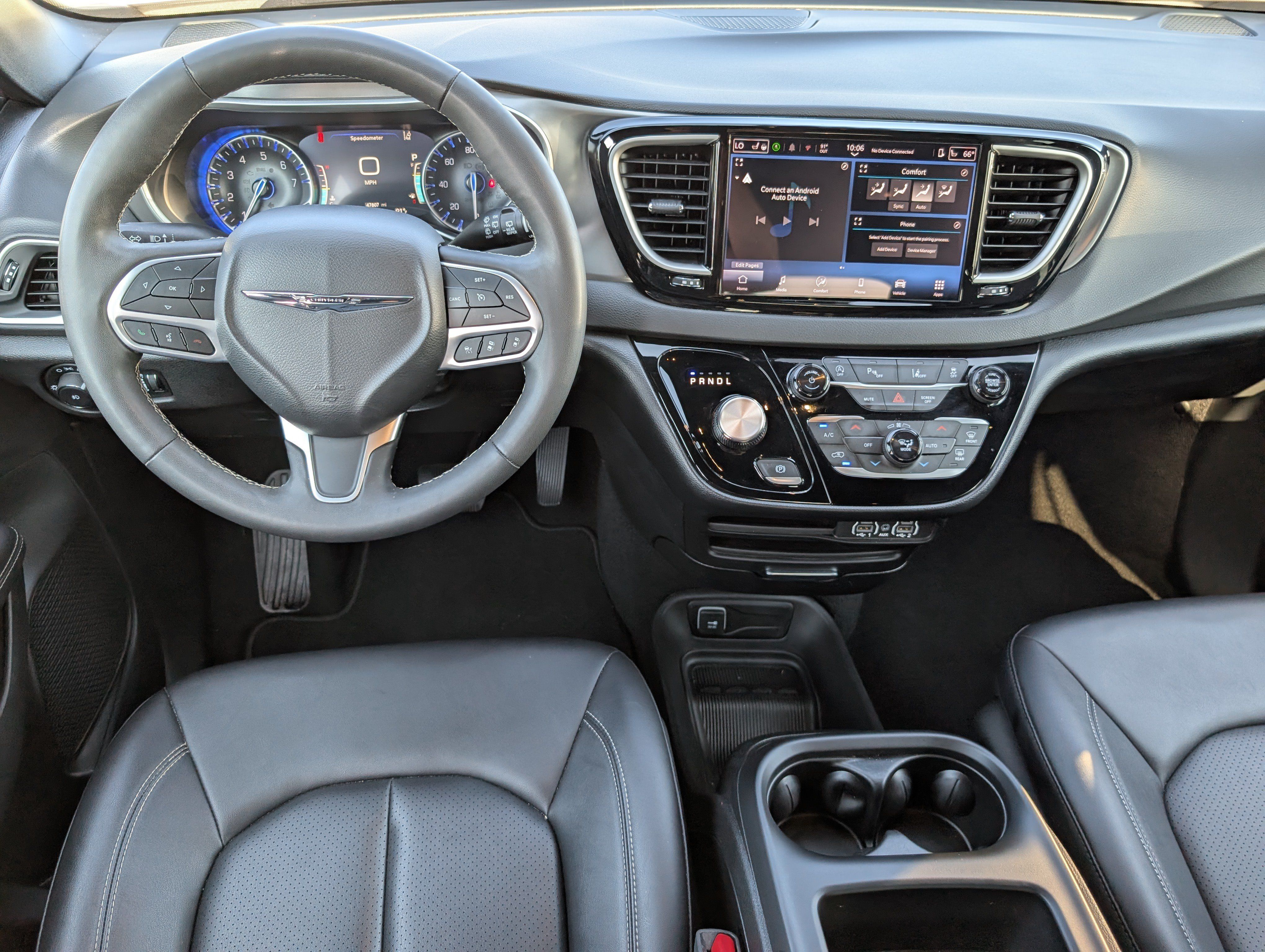 Used 2025 Chrysler Pacifica Select FWD image 10