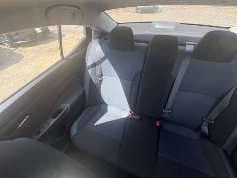 Used 2025 Nissan Versa SV image 40