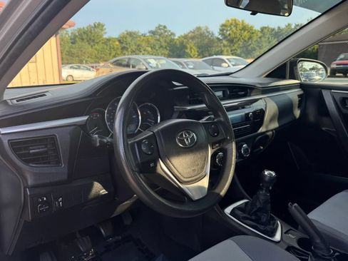 Used 2015 Toyota Corolla L FWD image 2