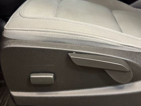 Used 2020 Chevrolet Colorado W/T image 11