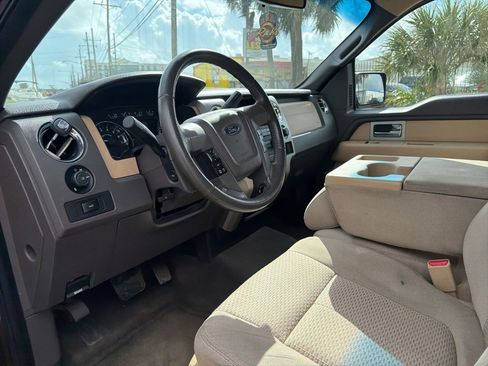 Used 2011 Ford F150 XLT w/ XLT Chrome Pkg image 8