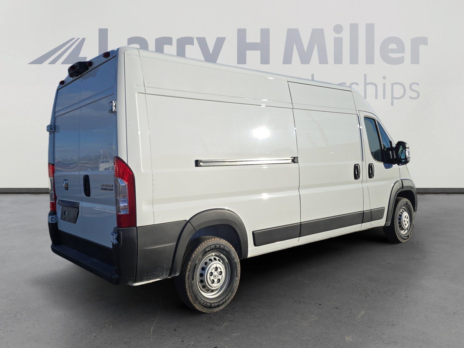 New 2026 RAM ProMaster 2500 w/ Convenience Group FWD image 6