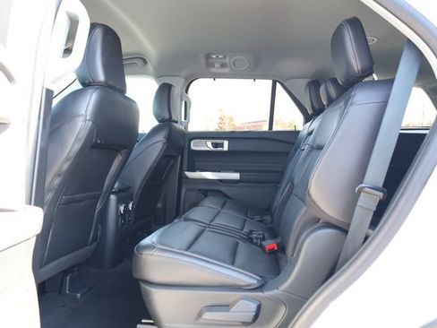 Used 2023 Ford Explorer Limited AWD/4WD image 27