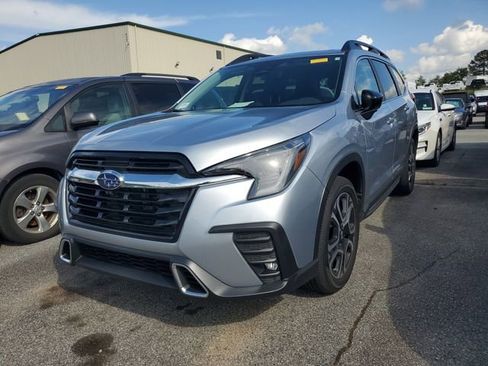 Used 2025 Subaru Ascent Touring w/ Popular Package #2 AWD/4WD image 3