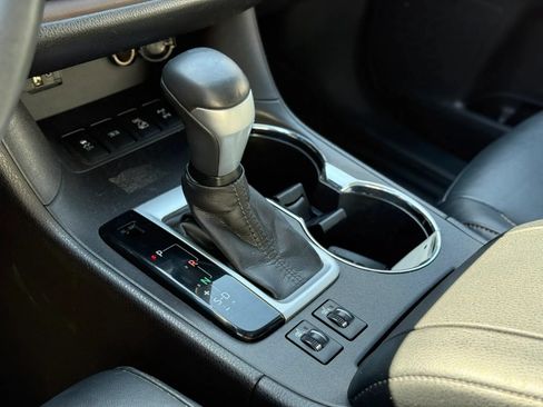 Used 2016 Toyota Highlander XLE AWD/4WD image 15