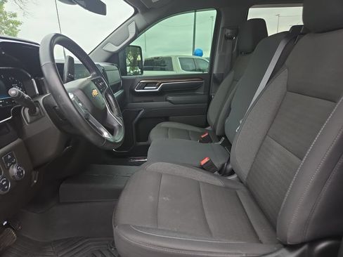 Used 2025 Chevrolet Silverado 2500 LT AWD/4WD image 27