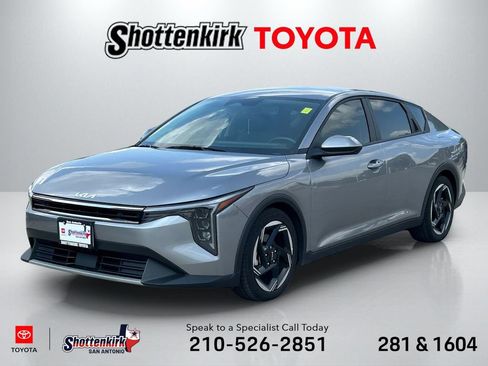 Used 2025 Kia K4 EX FWD image 1