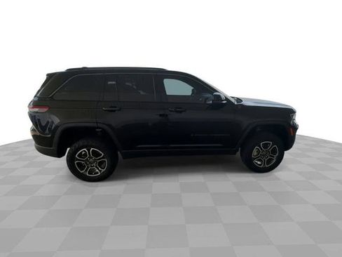 Used 2022 Jeep Grand Cherokee Trailhawk AWD/4WD image 9