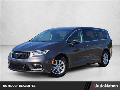 Used 2023 Chrysler Pacifica Touring-L