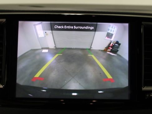Used 2025 Chrysler Pacifica Select FWD image 34
