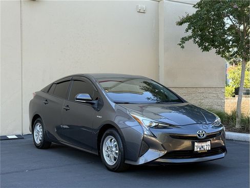 Used 2016 Toyota Prius Two FWD image 28