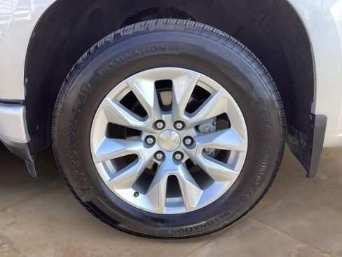 Used 2020 Chevrolet Silverado 1500 Custom w/ Custom Value Package RWD image 27