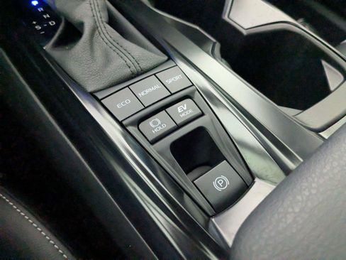 Used 2026 Toyota Camry SE FWD image 27