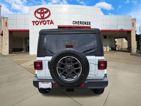 Used 2021 Jeep Wrangler Unlimited Sport AWD/4WD image 6