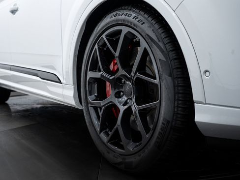 New 2026 Audi SQ7 Prestige image 25