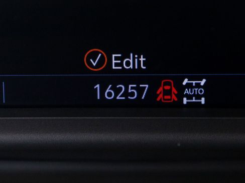 Used 2022 Chevrolet Silverado 2500 LTZ w/ LTZ Plus Package image 21