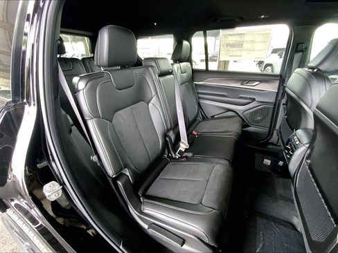 New 2026 Jeep Grand Cherokee L 4WD image 22