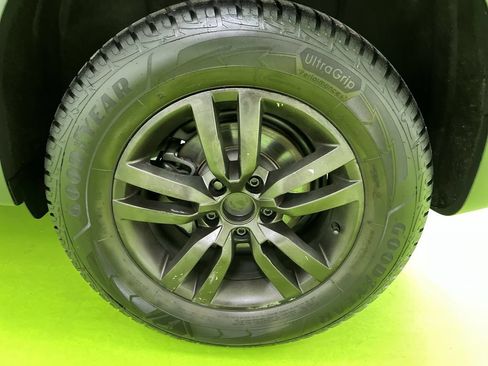 Used 2013 Volkswagen Tiguan S FWD image 14