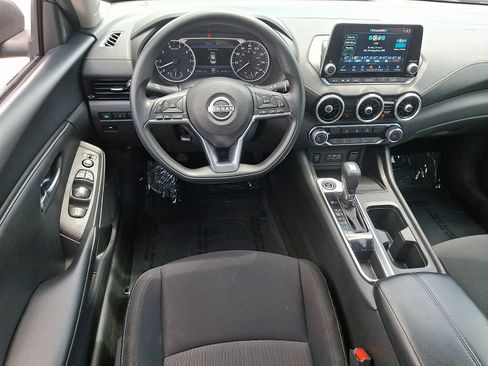 Used 2024 Nissan Sentra SV FWD image 11