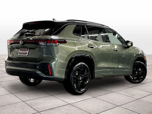 New 2026 Volkswagen Tiguan SE R-Line image 4