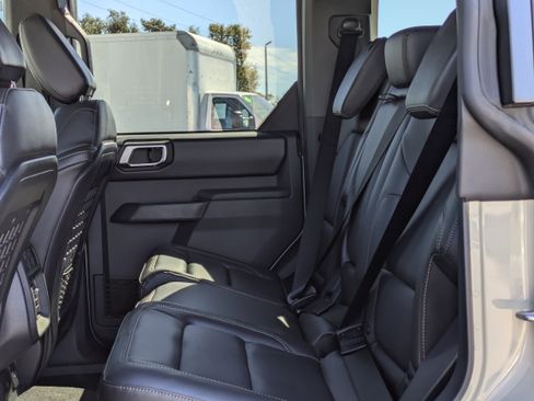 New 2025 Ford Bronco Badlands image 43