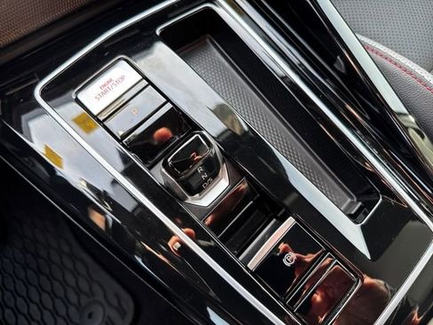 Certified 2024 Volkswagen GTI SE w/ SE Leather Seats Package image 30