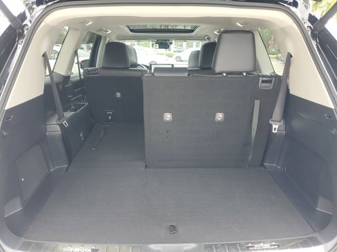 Certified 2025 Toyota Grand Highlander FWD image 9