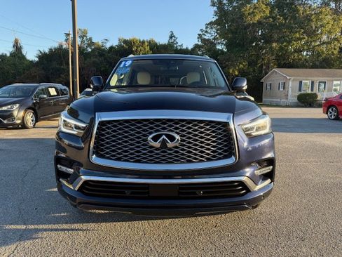 Used 2019 INFINITI QX80 Luxe image 2