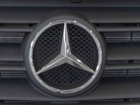 Used 2025 Mercedes-Benz Sprinter 2500 image 5