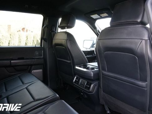 Used 2025 Ford F150 Lariat AWD/4WD image 41