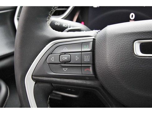 Used 2023 Jeep Grand Cherokee L Laredo AWD/4WD image 14