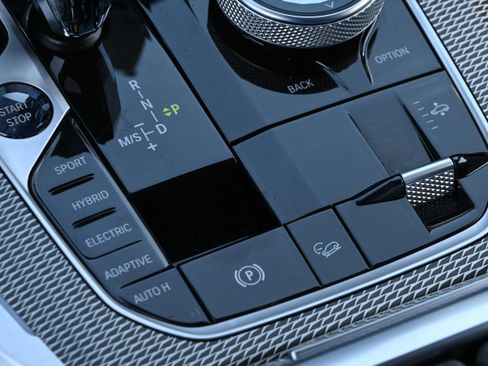 Certified 2023 BMW X5 xDrive45e w/ Executive Package image 22