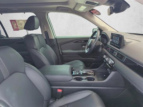 Used 2025 Honda Pilot Touring image 25