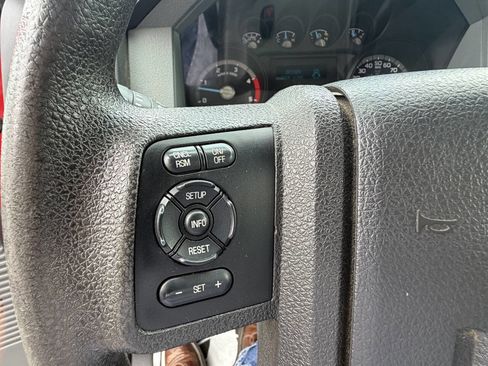 Used 2016 Ford F550 4x4 Regular Cab Super Duty image 27