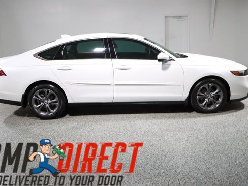 Used 2023 Honda Accord EX image 6