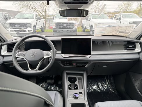 New 2026 Volkswagen Tiguan SE AWD/4WD image 11