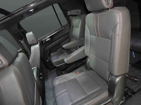 Used 2025 Chevrolet Suburban RST w/ RST Capability Package AWD/4WD image 26