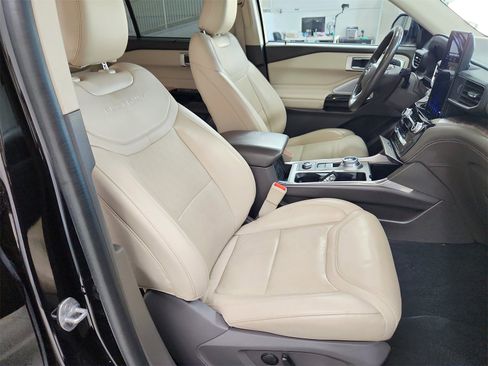 Used 2023 Ford Explorer Platinum w/ Technology Package image 42