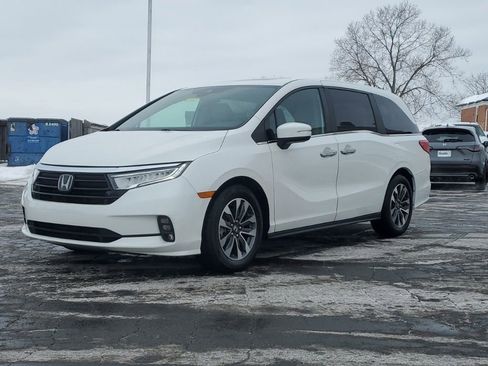 Certified 2023 Honda Odyssey EX-L image 3