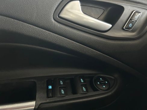 Used 2015 Ford Escape SE FWD image 19