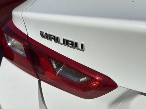 Used 2018 Chevrolet Malibu LT FWD image 7