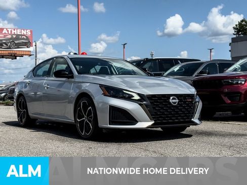 Used 2024 Nissan Altima 2.5 SR FWD image 4