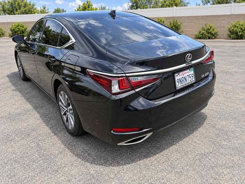 Used 2024 Lexus ES 350 FWD image 3