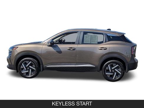 Used 2026 Nissan Kicks SV FWD image 5
