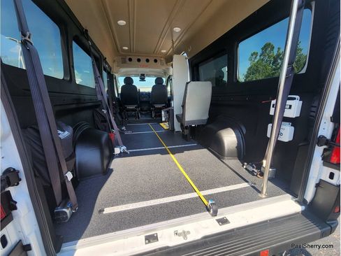 Used 2021 RAM ProMaster 3500 w/ Premium Appearance Group FWD image 20