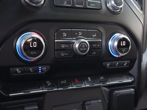 Used 2021 GMC Sierra 1500 AT4 AWD/4WD image 15