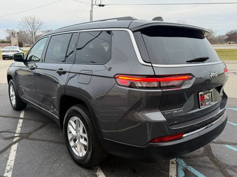 Used 2022 Jeep Grand Cherokee L Laredo w/ Luxury Tech Group I image 3