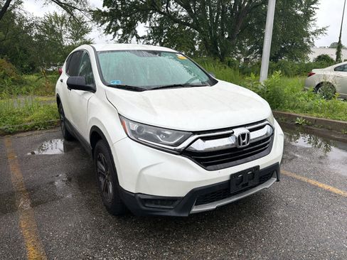 Used 2017 Honda CR-V LX image 3